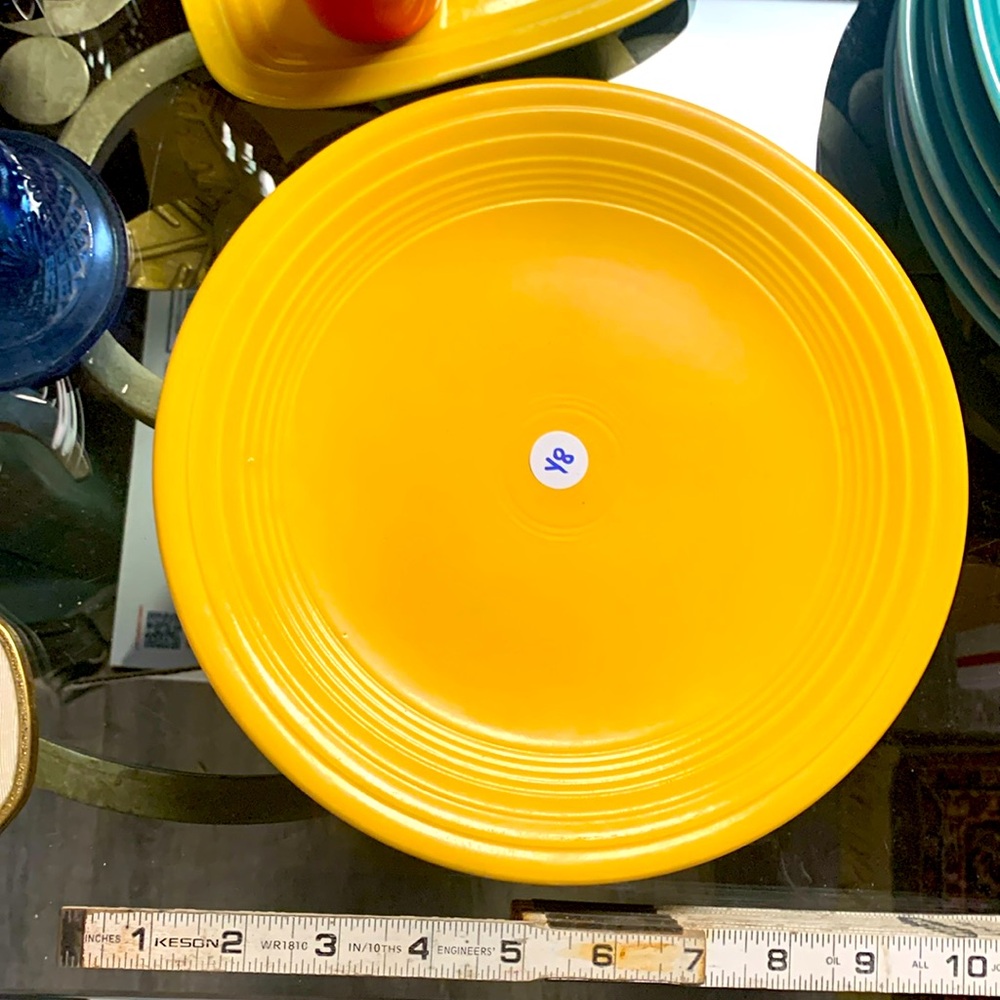 Fiesta Vintage Original Yelloe 9.5” Plate Wet foot!!! Y8